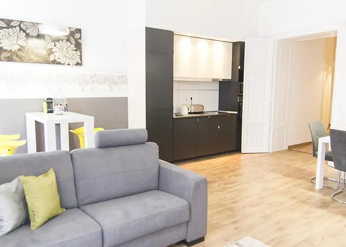 Luxury 2Br Apt By The Synagogue