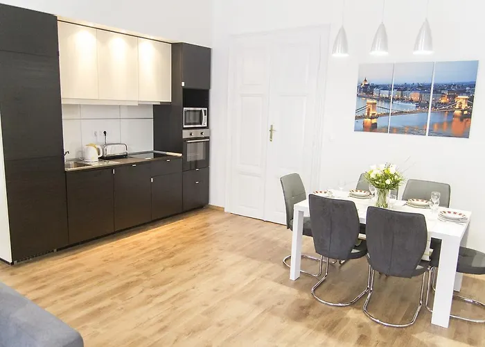 Luxury 2Br Apt By The Synagogue